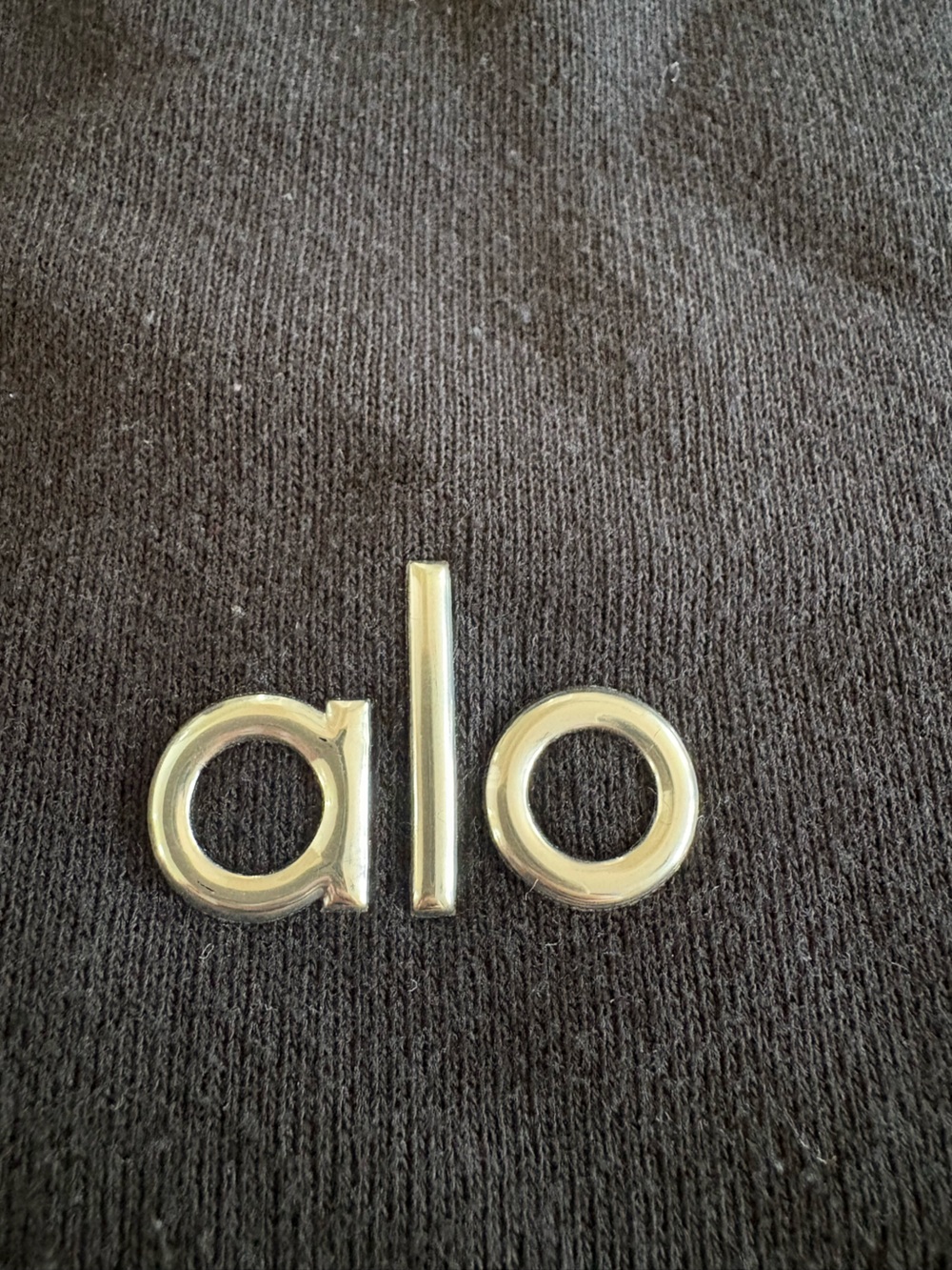 Alo Yoga Black Accolade Set - Picture 6 of 15